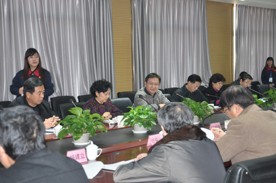 市政協(xié)主席王華清、副市長(zhǎng)蔣文紅一行領(lǐng)導(dǎo)到河北新宇宙視察指導(dǎo)