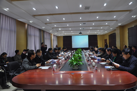 市政協(xié)主席王華清、副市長(zhǎng)蔣文紅一行領(lǐng)導(dǎo)到河北新宇宙視察指導(dǎo)