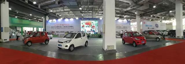 躍迪電動(dòng)汽車展會現(xiàn)場