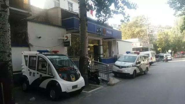 北京東城區(qū)30余臺(tái)躍迪電動(dòng)巡邏車、躍迪移動(dòng)警務(wù)室批量交付