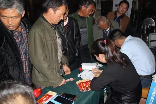 深秋送暖 感恩回饋——躍迪電動(dòng)汽車全民感恩團(tuán)購(gòu)會(huì)(河南站)圓滿落幕