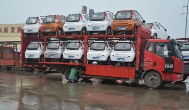 躍迪電動(dòng)車開(kāi)往河南裝車完畢
