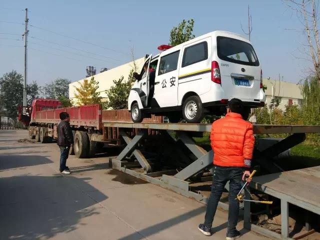 警用電動(dòng)巡邏車(chē)