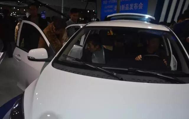 躍迪智能家族集結(jié)亮相鄭州展，萬人見證，共贏未來