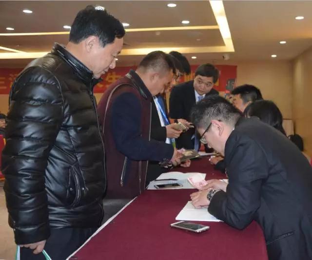 躍迪智能家族集結(jié)亮相鄭州展，萬人見證，共贏未來