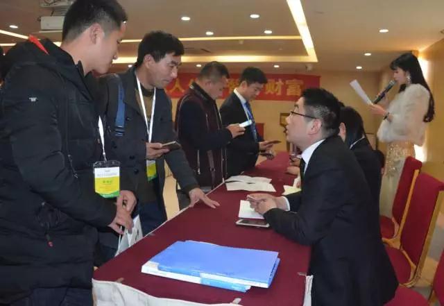 躍迪智能家族集結(jié)亮相鄭州展，萬人見證，共贏未來