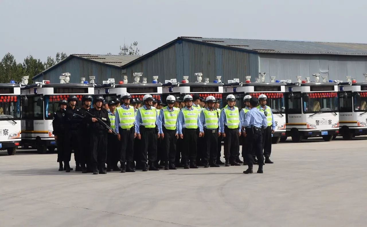 【喜迎十九大 忠誠保平安】躍迪集團助力十九大首都護城河安?！獑觾x式