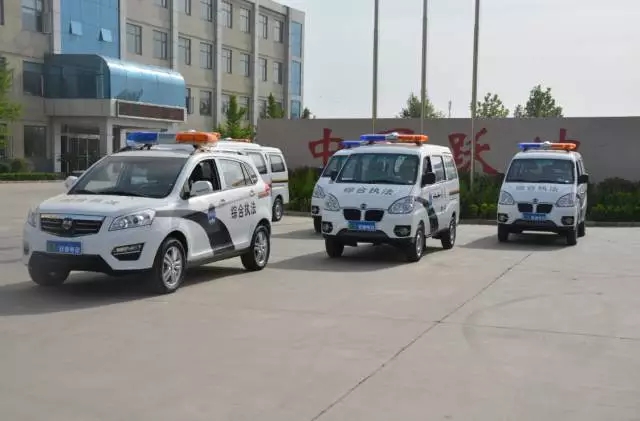 躍迪電動(dòng)城管綜合執(zhí)法車(chē)發(fā)往邢臺(tái)