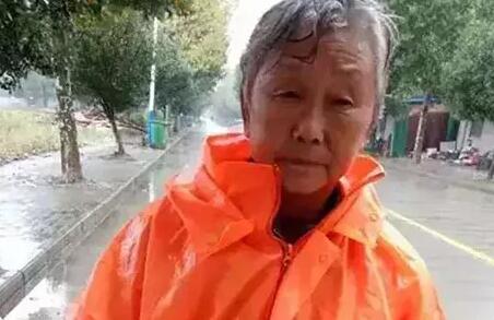 今天，躍迪向平凡而偉大的他們——環(huán)衛(wèi)工人致敬！