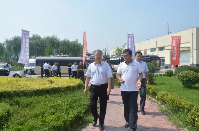 石家莊市人大常委會副主任安樹國一行蒞臨躍迪集團(tuán)參觀考察