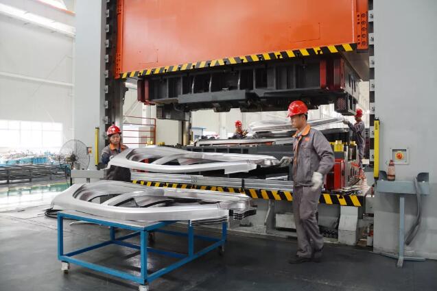 躍迪汽車 | 產(chǎn)銷兩旺，刷爆九月