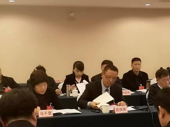 [聚焦兩會(huì)]新宇宙董事長:做強(qiáng)新興制造業(yè) 助力消費(fèi)升級(jí)