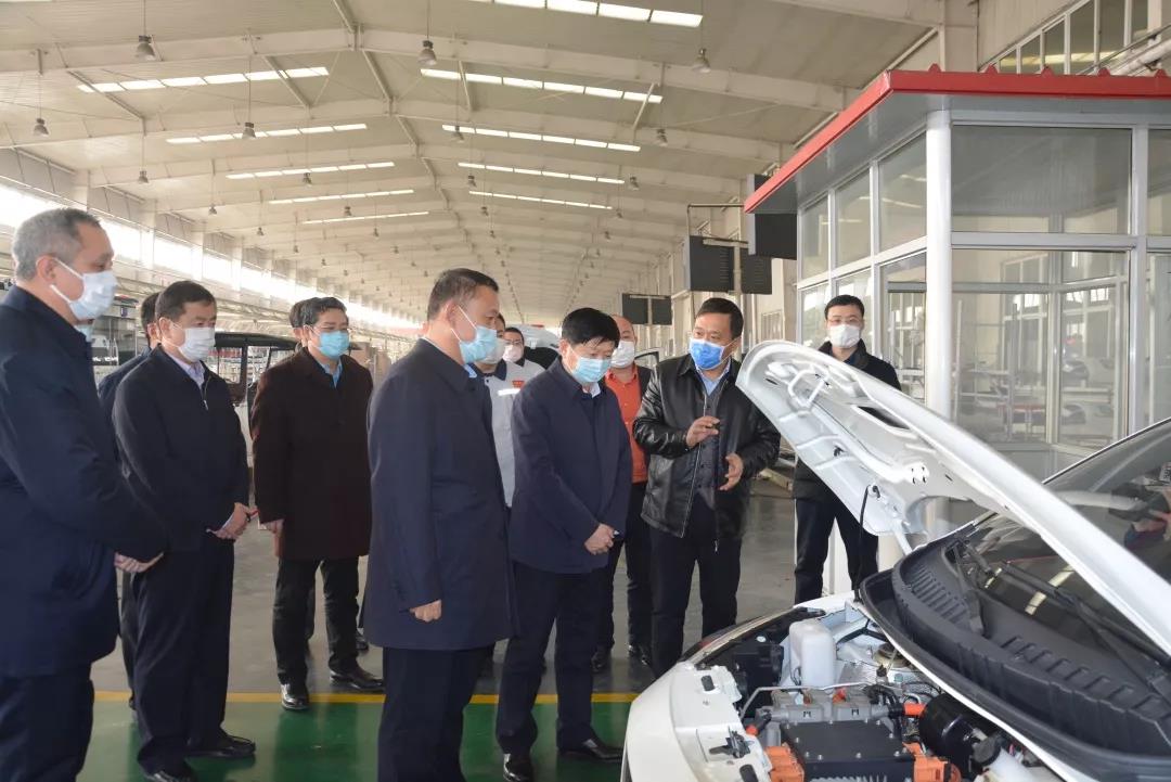 省委常委、石家莊市委書記邢國輝蒞臨躍迪集團調(diào)研考察防疫工作站生產(chǎn)情況