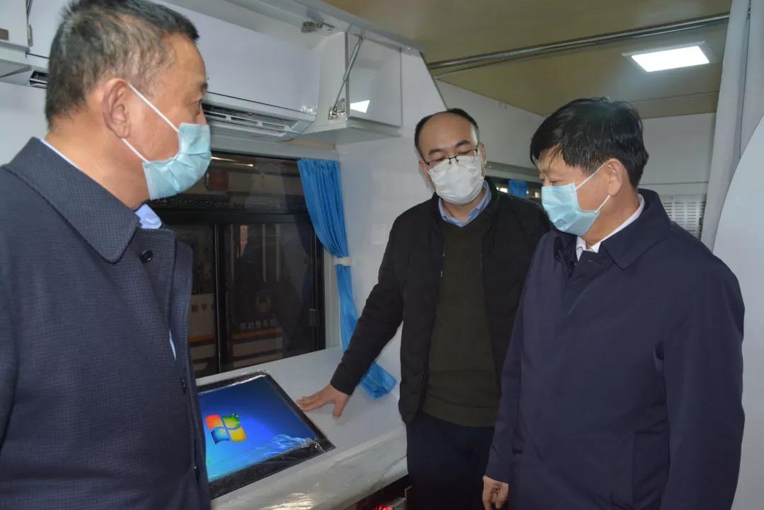 省委常委、石家莊市委書記邢國輝蒞臨躍迪集團調(diào)研考察防疫工作站生產(chǎn)情況