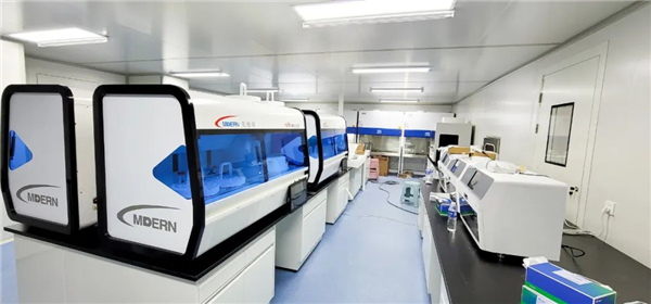 日檢20萬(wàn)人—躍迪核酸檢測(cè)實(shí)驗(yàn)室10天建成，調(diào)試完畢即將投入使用