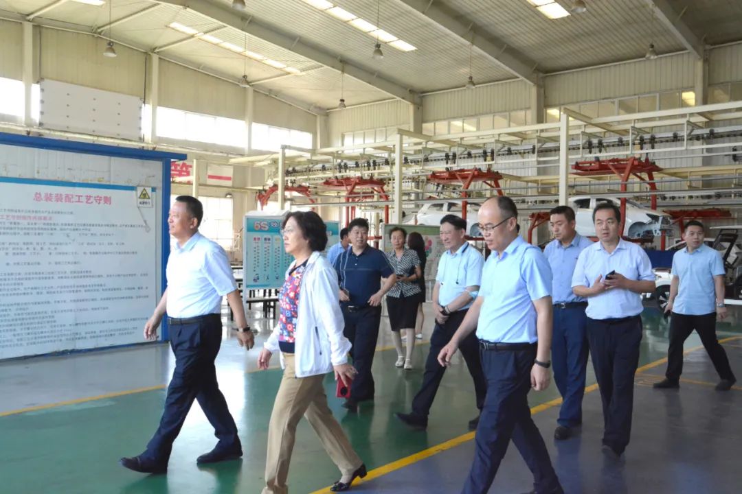 呂梁市委常委、副市長劉晉萍一行 蒞臨躍迪集團(tuán)考察調(diào)研