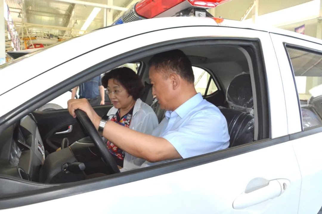 呂梁市委常委、副市長劉晉萍一行 蒞臨躍迪集團(tuán)考察調(diào)研