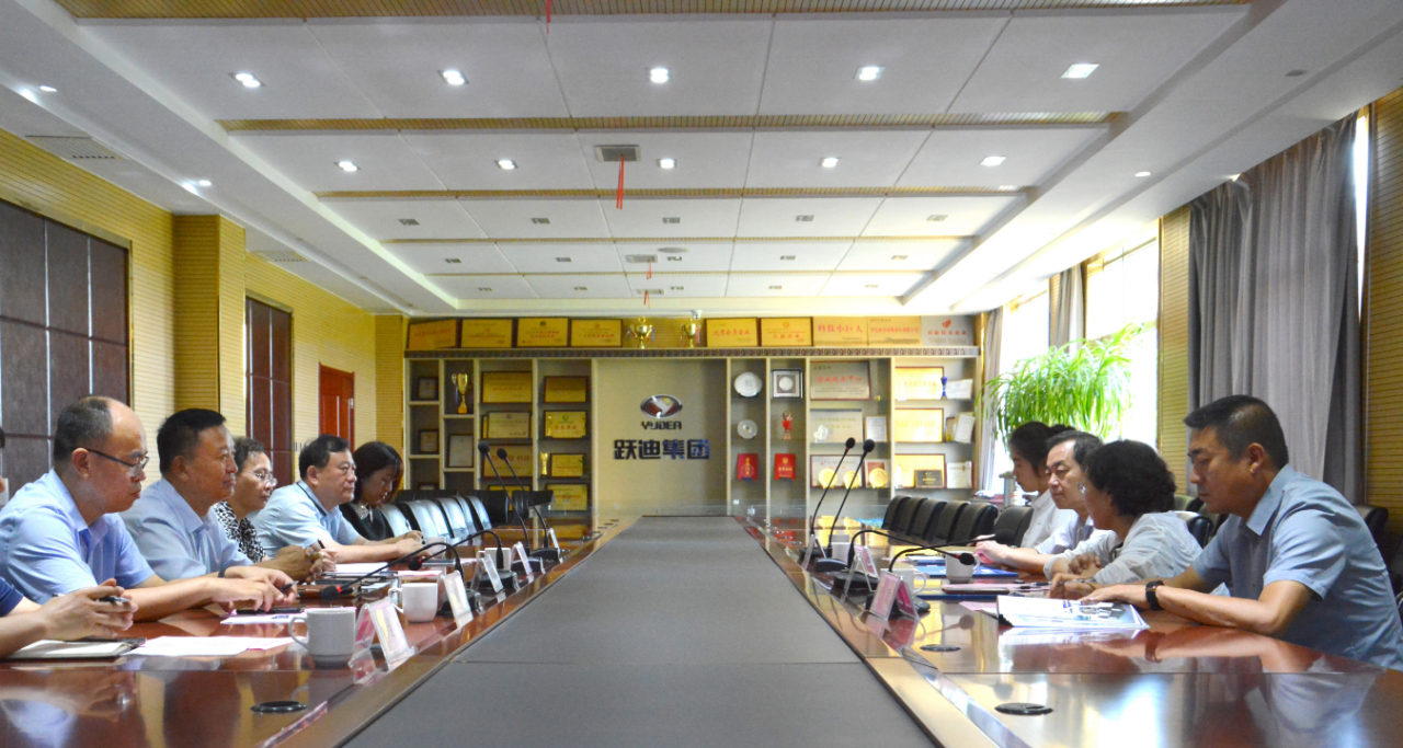 呂梁市委常委、副市長劉晉萍一行 蒞臨躍迪集團(tuán)考察調(diào)研