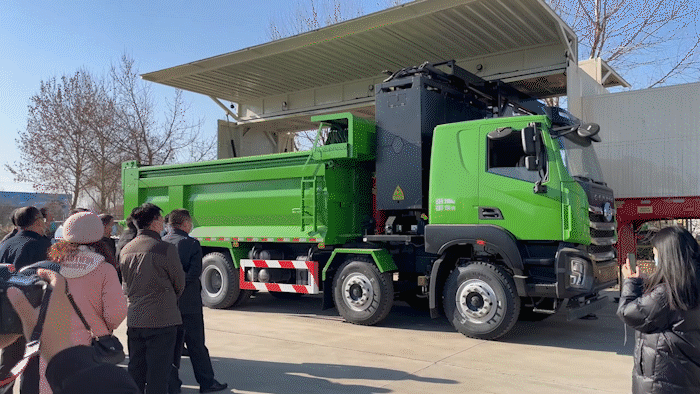 零污染、零排放--躍迪集團(tuán)新能源自卸渣土車
